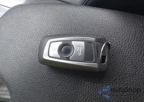 2013 BMW 328I z USA, uszkodzony, nr VIN WBA3C1C51DF436325